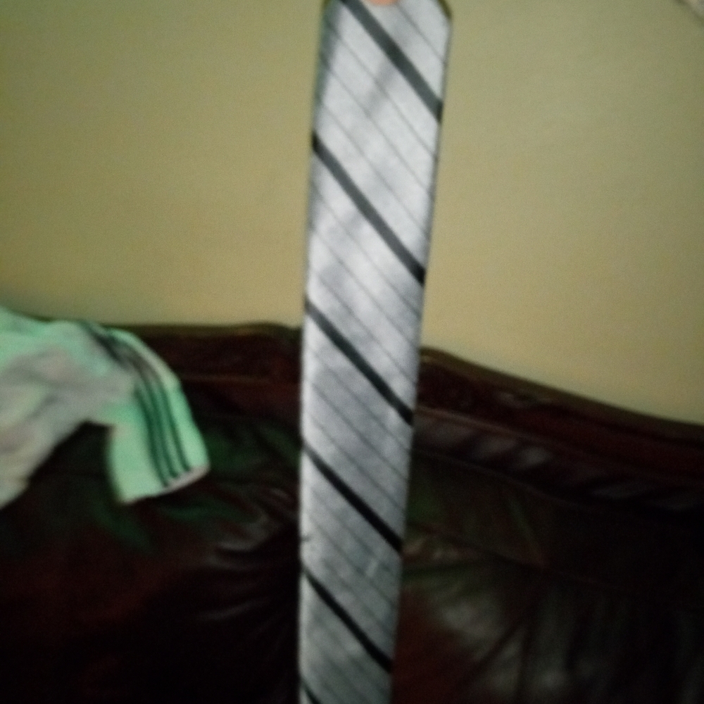 Silver Structure necktie - Picture 2 of 2